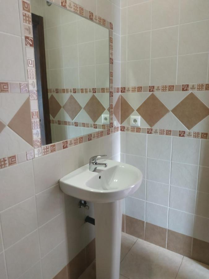 Albergue Las Moreras Монестерио Экстерьер фото